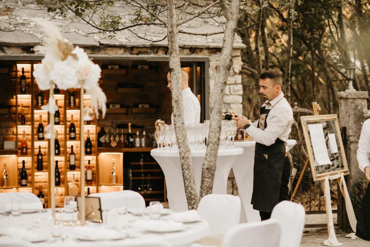 Nono Ban Hotel & Villa Gornji Humac Bagian luar foto