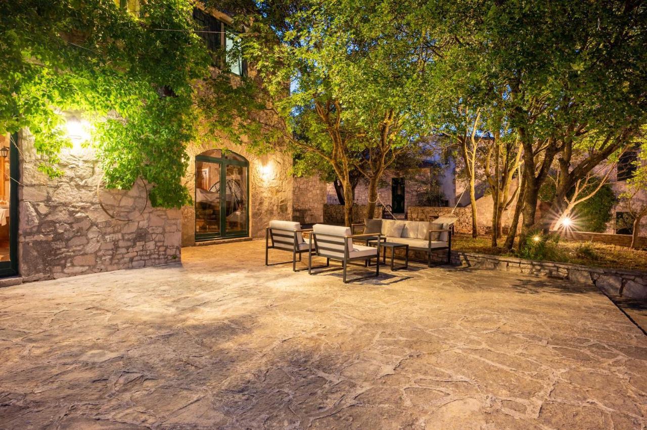 Nono Ban Hotel & Villa Gornji Humac Bagian luar foto