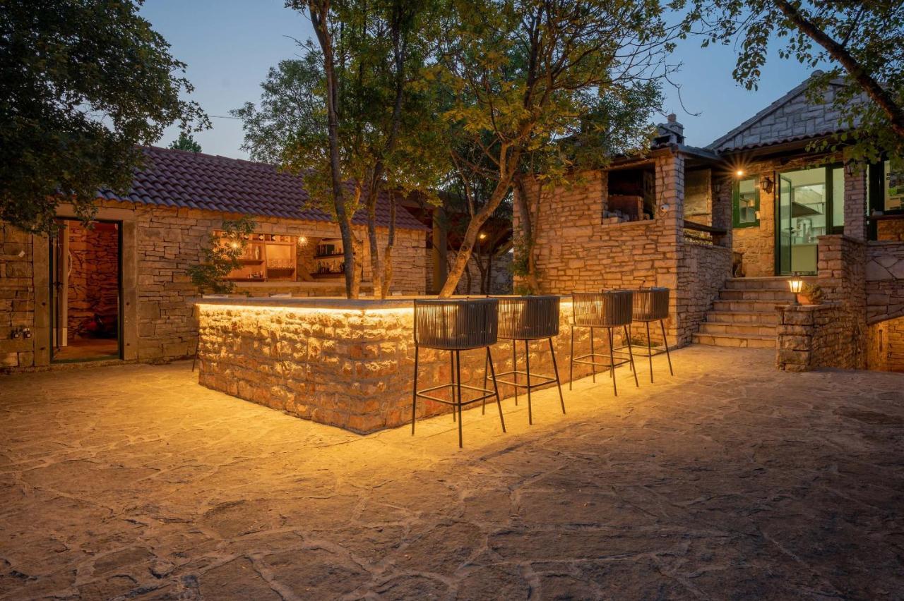 Nono Ban Hotel & Villa Gornji Humac Bagian luar foto