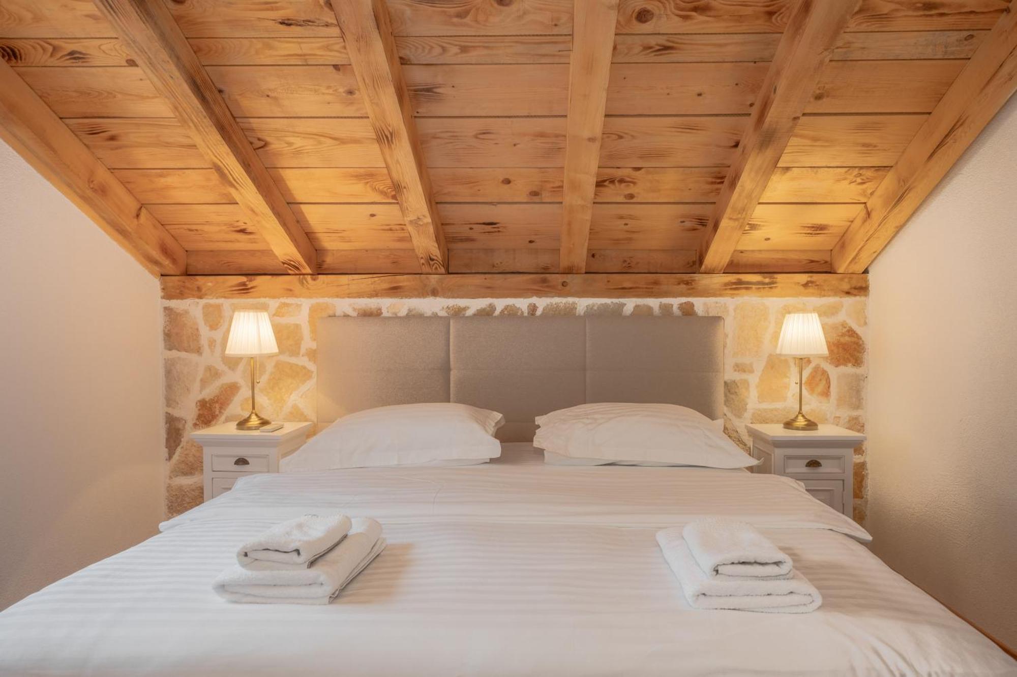 Nono Ban Hotel & Villa Gornji Humac Bagian luar foto