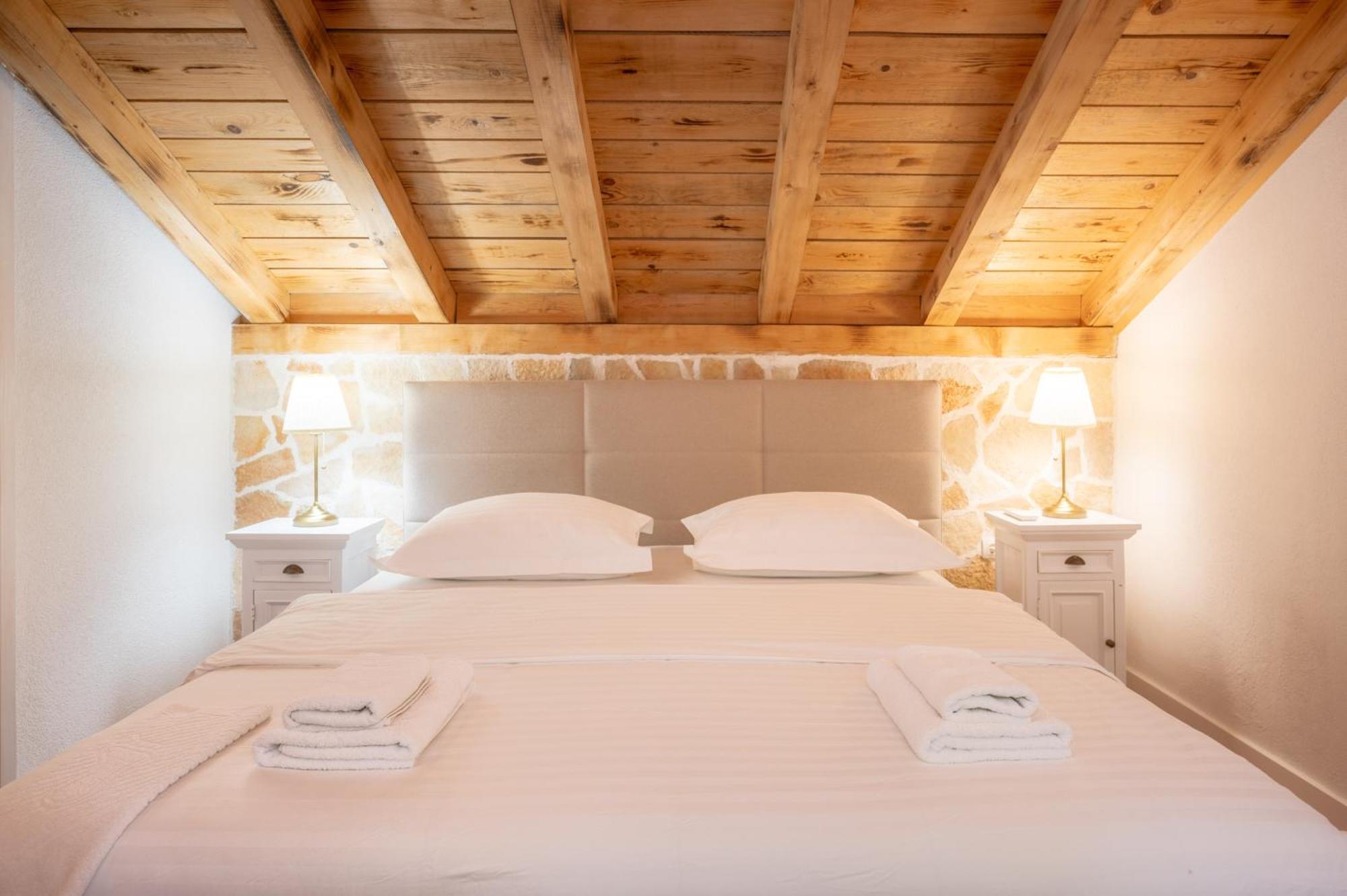 Nono Ban Hotel & Villa Gornji Humac Bagian luar foto