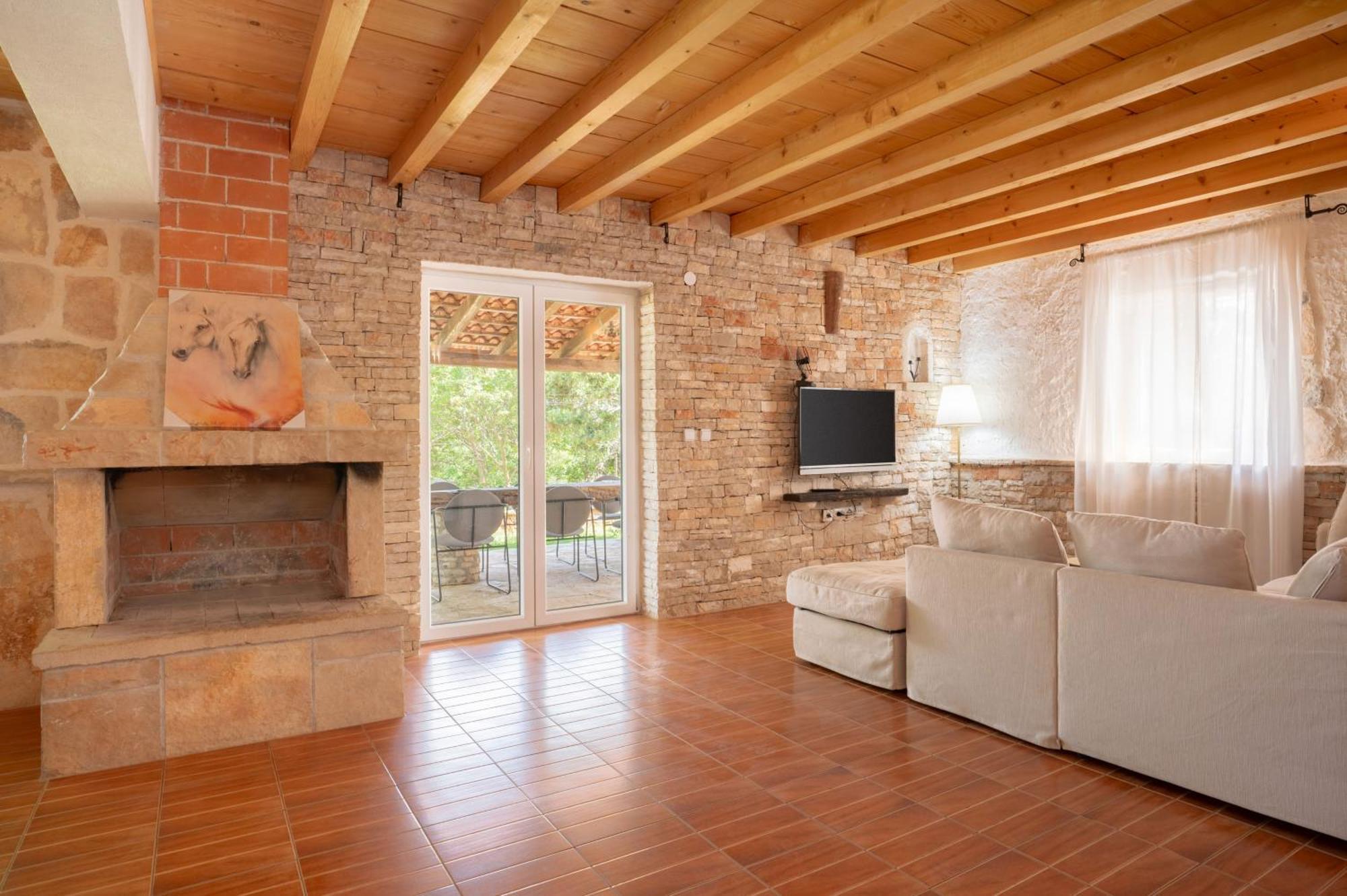 Nono Ban Hotel & Villa Gornji Humac Bagian luar foto